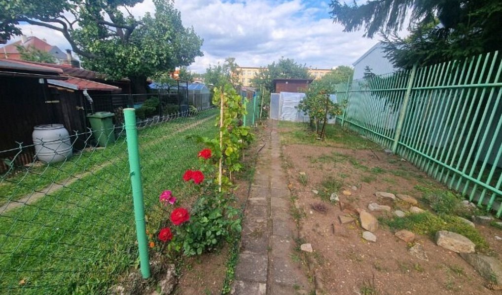 Prodej zahrady 250 m², Chomutov – náhled fotky 2