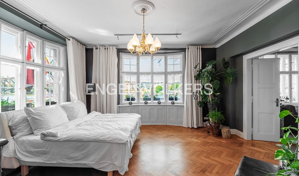Pronájem bytu 4+kk 187 m², Praha – náhled fotky 9