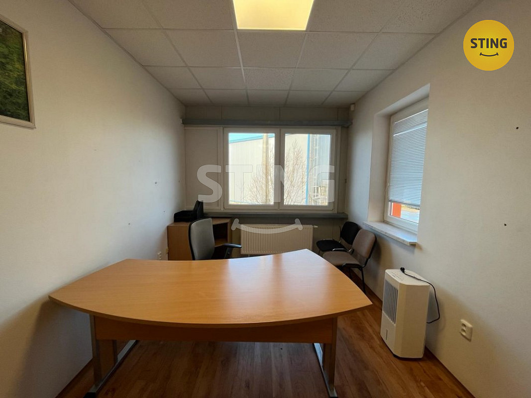 Pronájem kanceláře 107 m² – fotografie 3