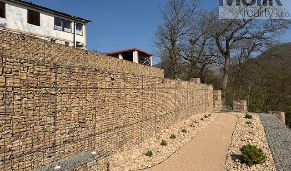 Prodej chaty/chalupy 777 m² s pozemkem 733 m², Dolní Zálezly – náhled fotky 25