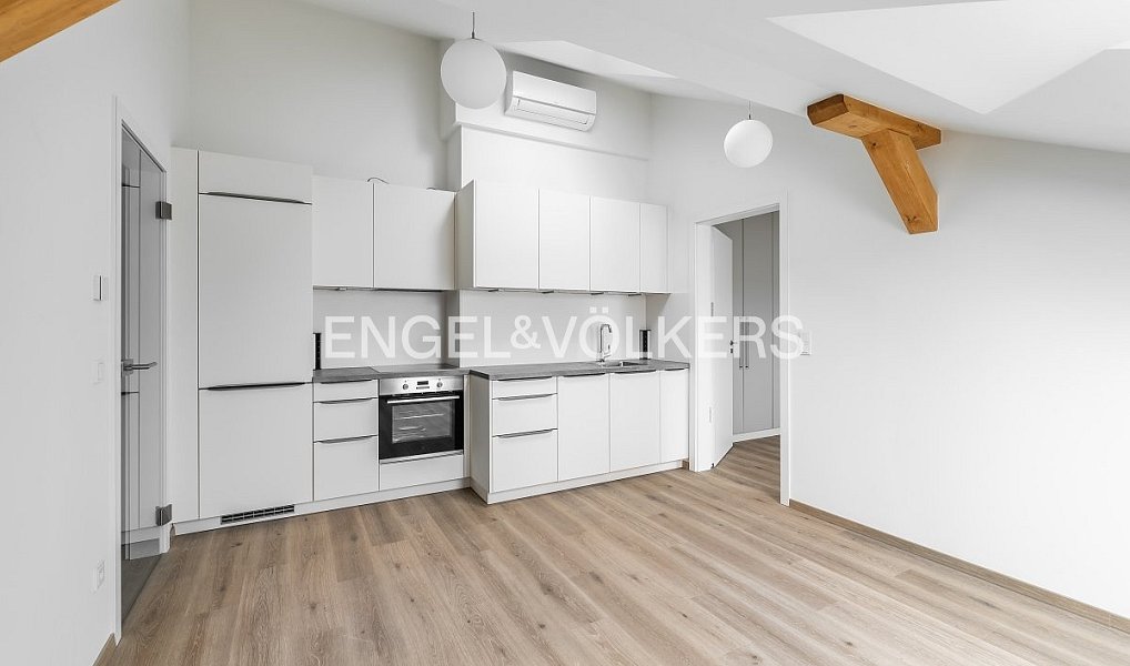 Pronájem bytu 2+kk 42 m², Praha – fotka 1 z 5