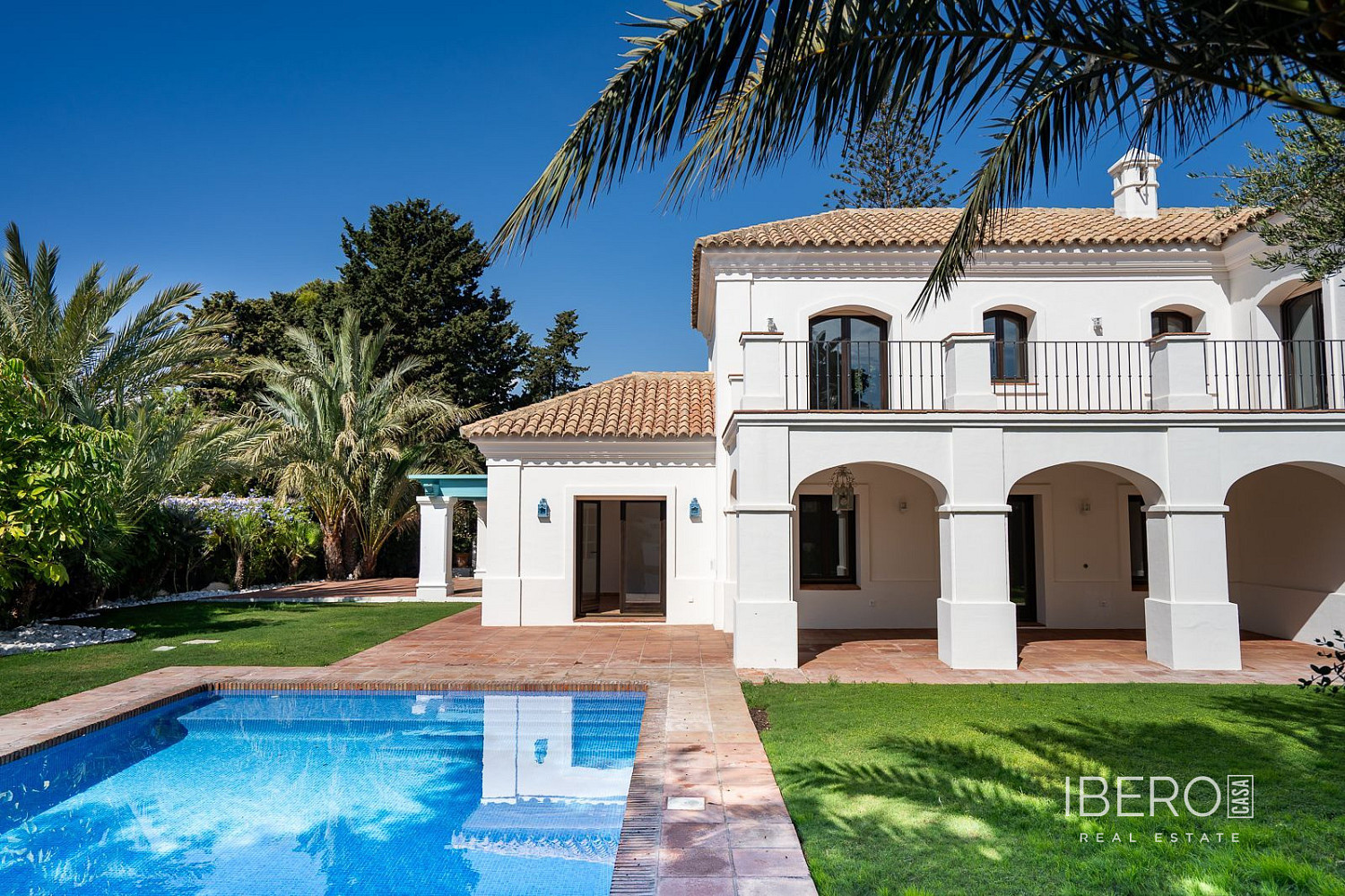 Prodej domu 529 m² s pozemkem 1 000 m², Guadalmina Baja
