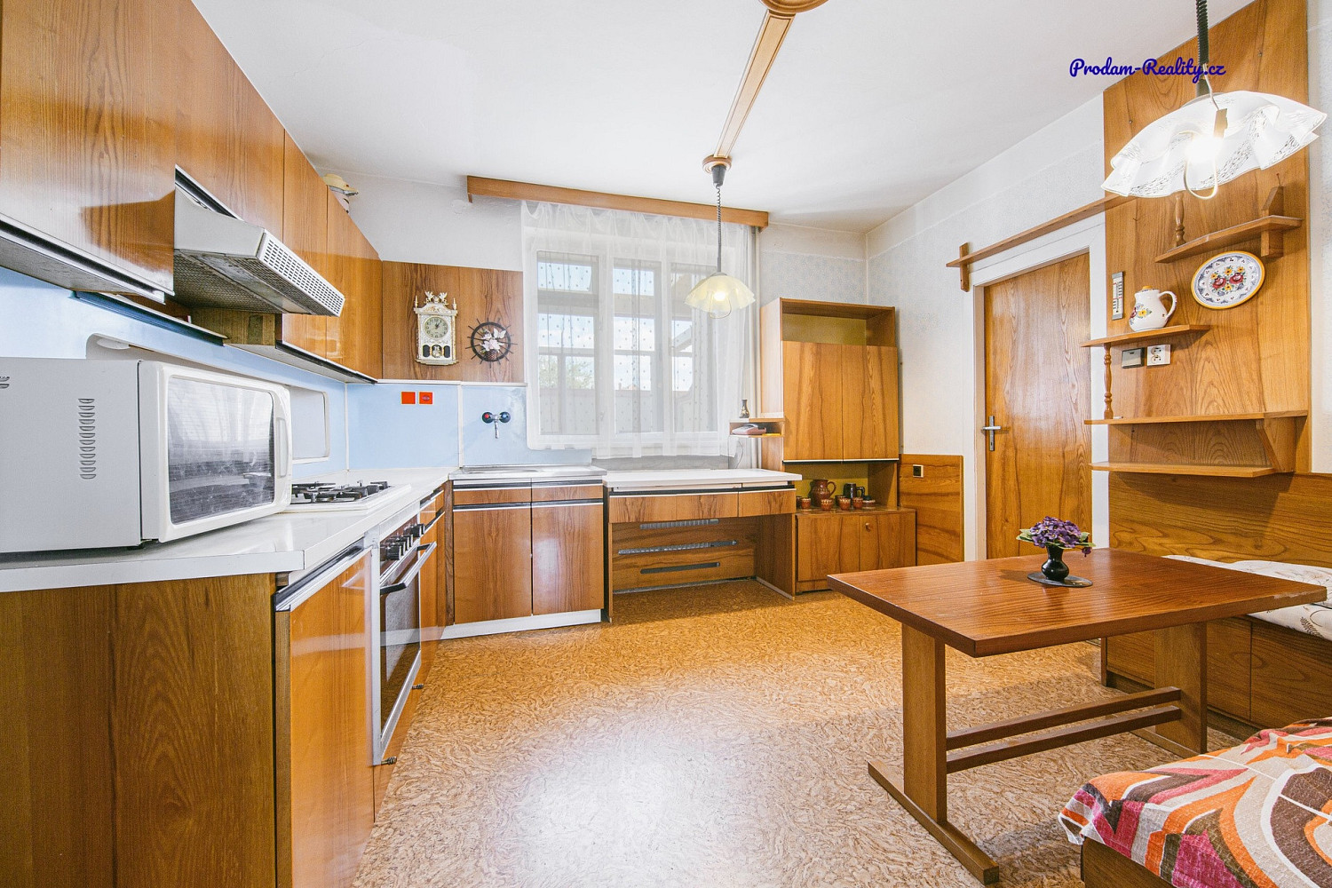 Prodej domu 250 m² s pozemkem 1 580 m² – fotografie 2