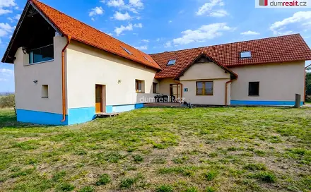 Prodej domu 210 m² s pozemkem 1 322 m², Hostín, okres Mělník
