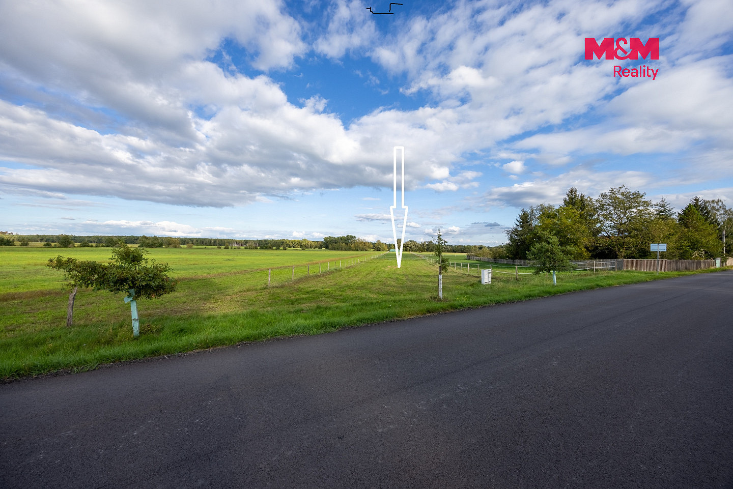 Prodej stavebního pozemku 1 700 m² – fotografie 2