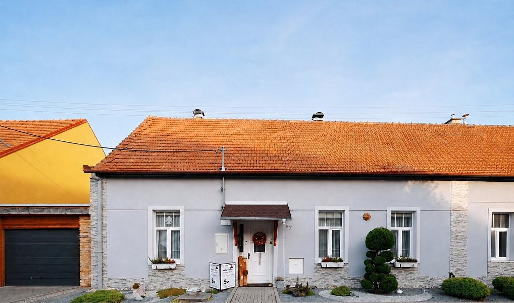 Prodej domu 250 m² s pozemkem 516 m², Strachotín – náhled fotky 5