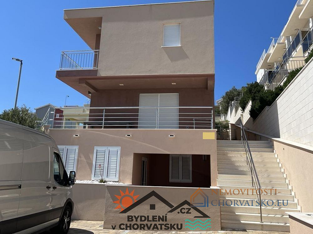 Prodej bytu 6+kk 280 m² - Widok 2
