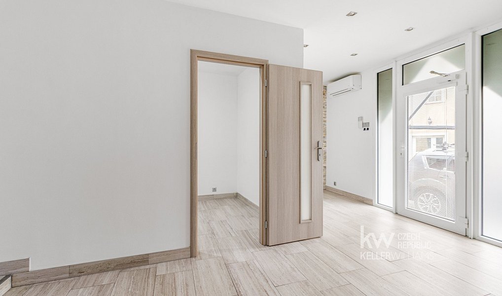 Prodej bytu 4+1 471 m², Nové Strašecí – náhled fotky 54
