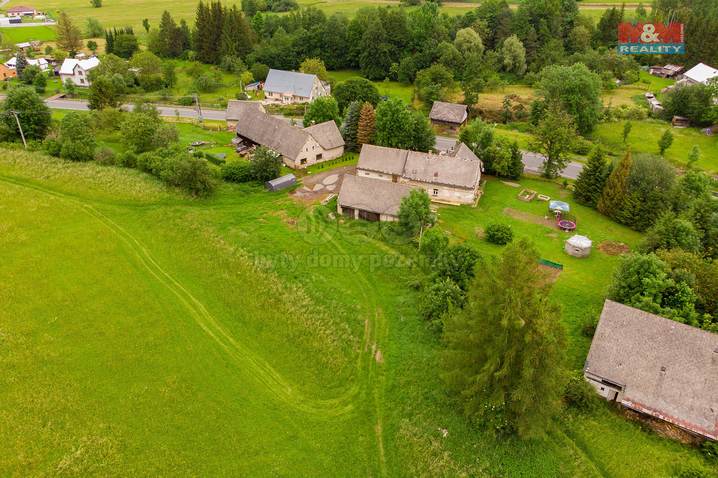 Prodej stavebního pozemku 1 442 m² – fotografie 4