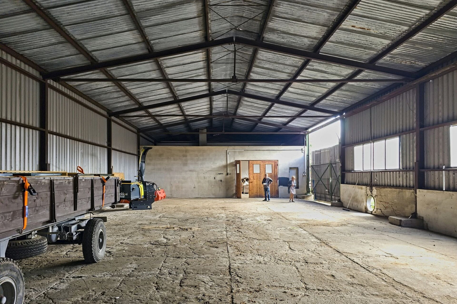 Pronájem skladovacích prostor 635 m² – fotografie 3