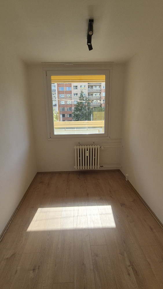 Pronájem bytu 4+kk 70 m² — photo 3