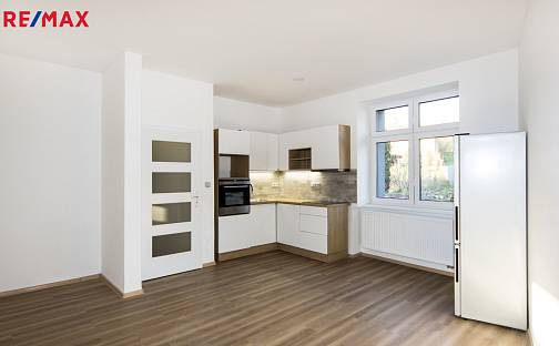 Prodej bytu 1+kk 25 m², náměstí Prokopa Velikého, Ústí nad Labem - Předlice