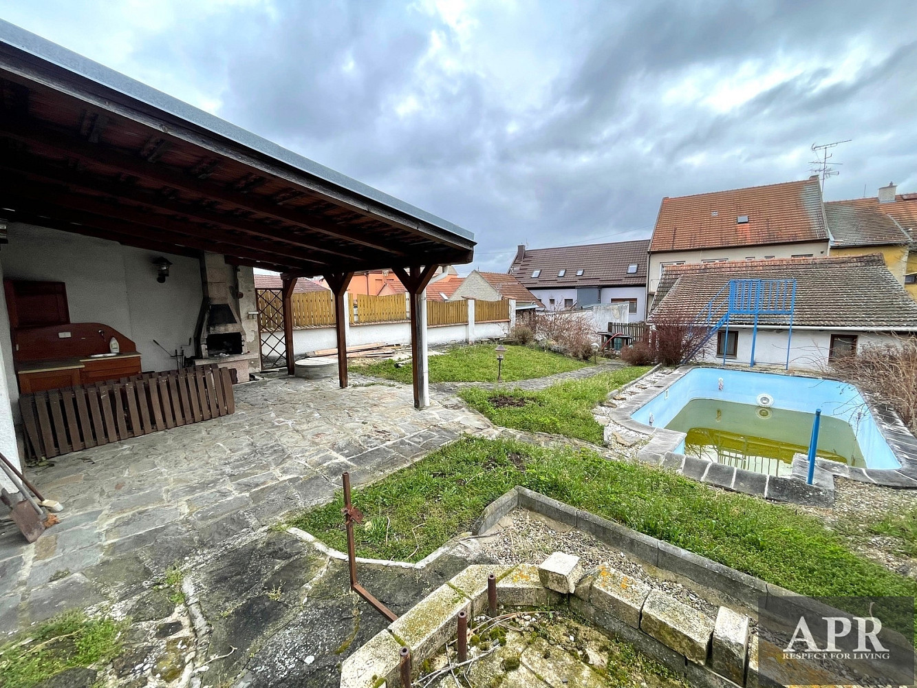 Prodej domu 289 m² s pozemkem 572 m² — photo 2