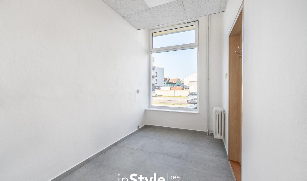 Prodej obchodních prostor 96 m², Uherské Hradiště – náhled fotky 12