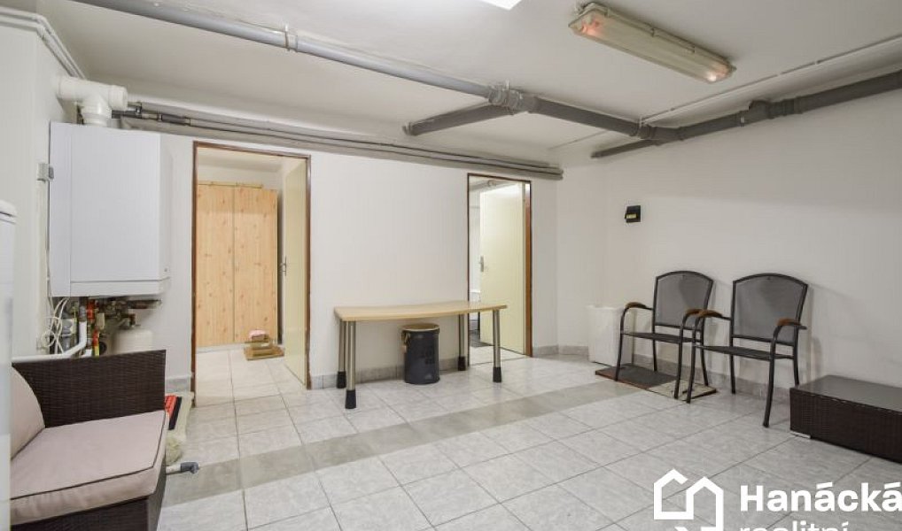 Prodej domu 269 m² s pozemkem 939 m², Olomouc – náhled fotky 24