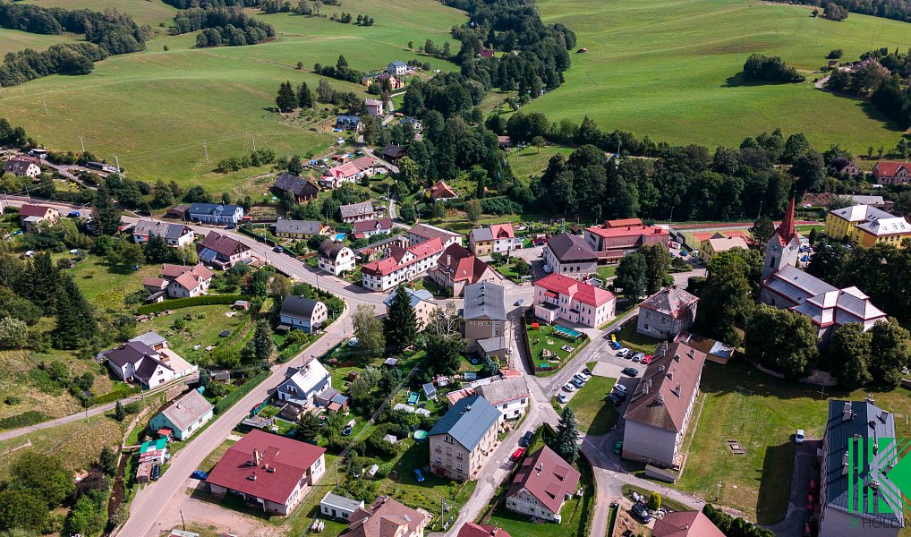 Prodej domu 220 m² s pozemkem 1 376 m², Bernartice – náhled fotky 42