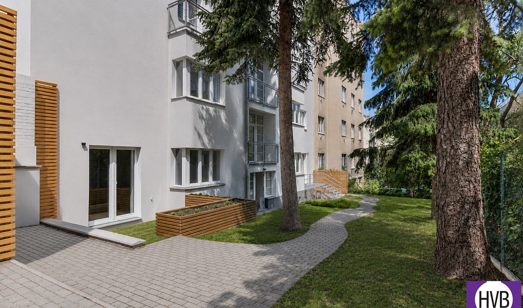 Prodej bytu 1+kk 37 m², Praha – náhled fotky 16