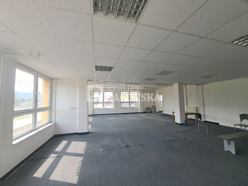 Pronájem obchodních prostor 511 m² – fotografie 4