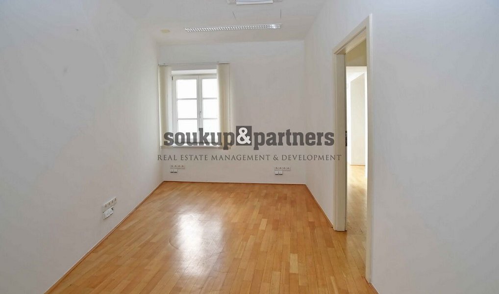 Pronájem kanceláře 210 m², Praha – náhled fotky 9