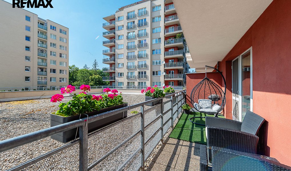Prodej bytu 2+kk 49 m², Praha – fotka 1 z 29