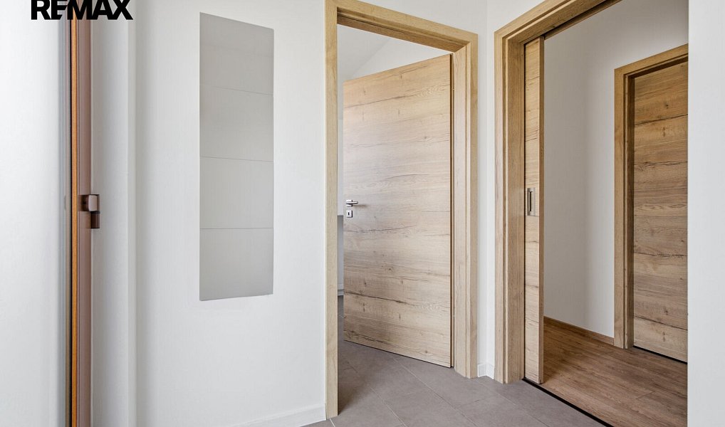 Prodej domu 85 m² s pozemkem 3 925 m², Tišice – náhled fotky 9