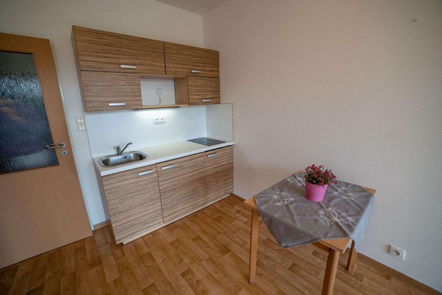 Pronájem bytu 1+kk 26 m² – pohled 4