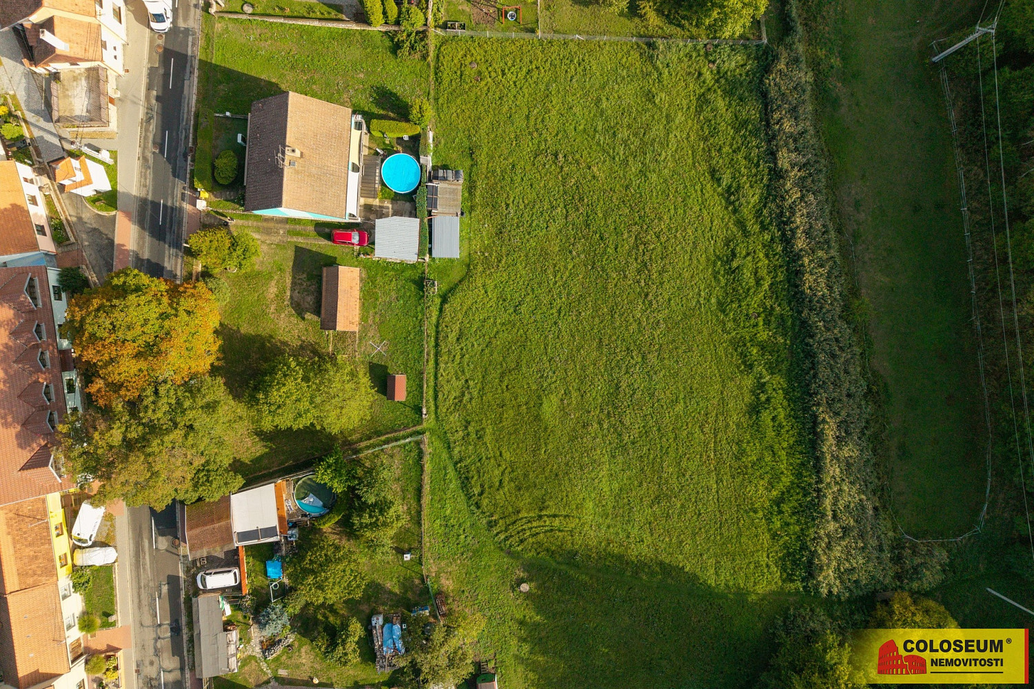 Prodej stavebního pozemku 2 012 m² – fotografie 3