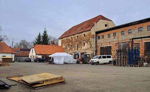 Dražba zemědělského areálu Jesenice, Herink