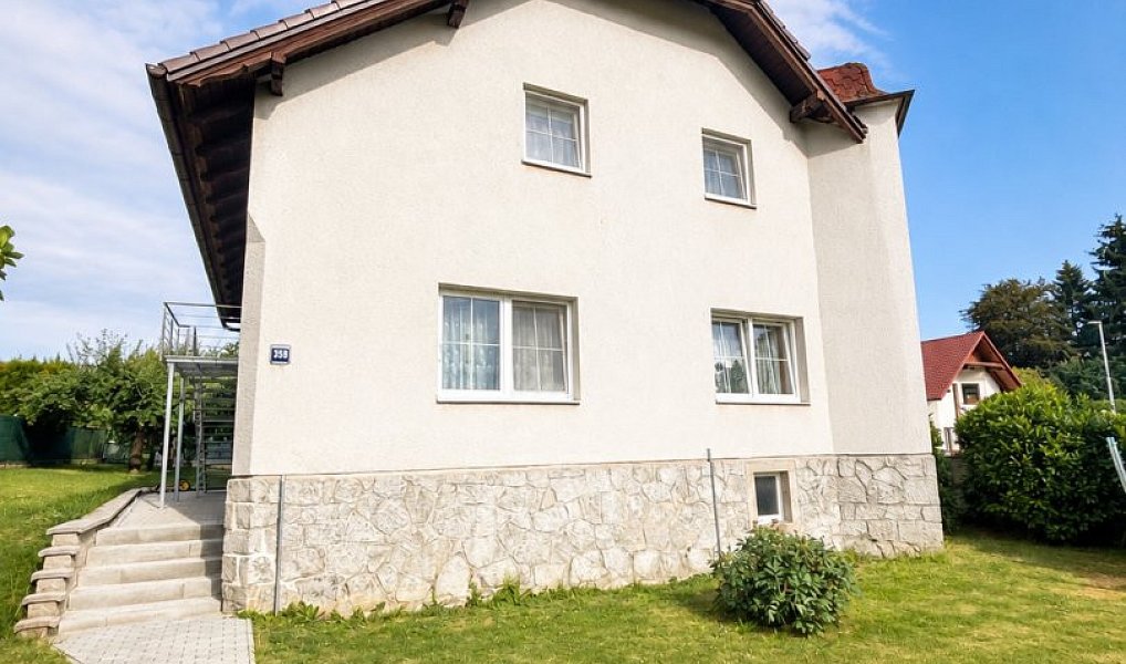 Pronájem domu 96 m² s pozemkem 155 m², Planá – náhled fotky 2