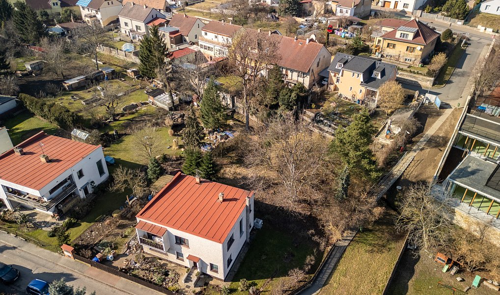 Prodej stavebního pozemku 360 m², Králův Dvůr – náhled fotky 8
