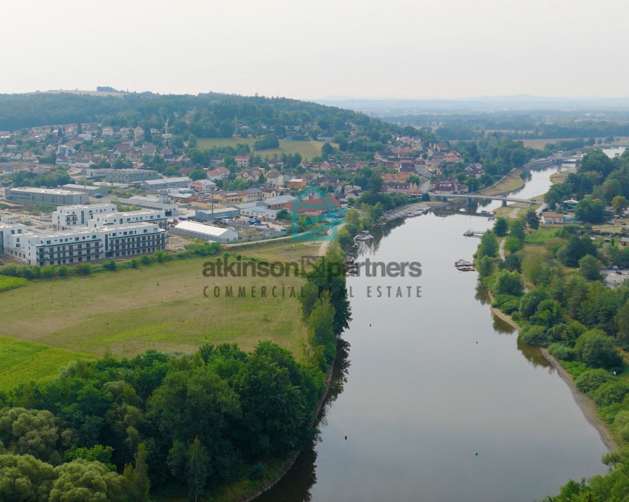 Prodej stavebního pozemku 978 m² – fotografie 3