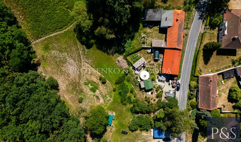 Prodej ubytovacího objektu 300 m², Lhenice – náhled fotky 31