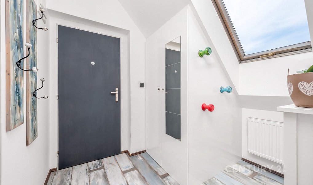 Prodej bytu 2+kk 45 m², Jesenice – náhled fotky 8