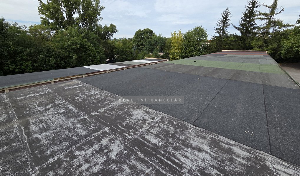 Prodej řadové, cihlové garáže v osobním vlastnictví v Brně Černovice, ul. C..., Brno – náhled fotky 5
