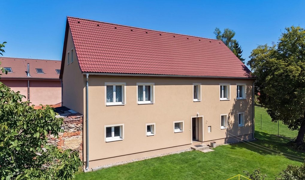 Prodej domu 250 m² s pozemkem 1 848 m², Modlany – fotka 1 z 30