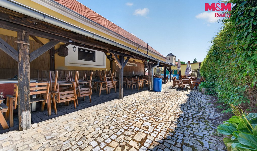 Prodej restaurace 879 m², Studená – náhled fotky 9