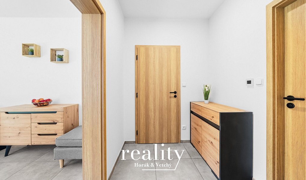 Prodej domu 205 m² s pozemkem 370 m², Perná – náhled fotky 4