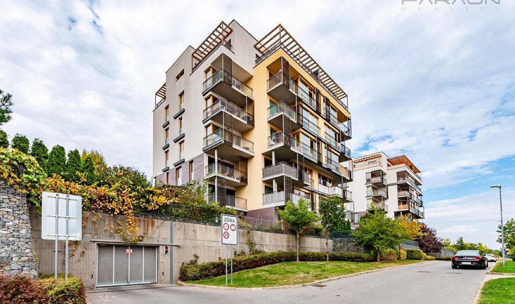 Prodej bytu 2+kk 70 m², Praha – náhled fotky 2