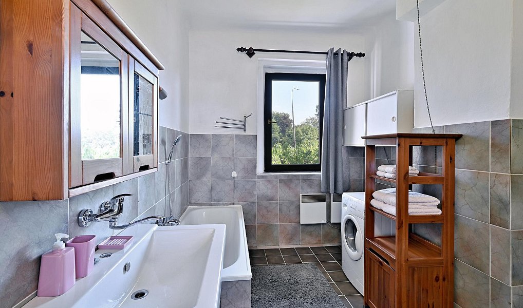 Prodej domu 284 m² s pozemkem 440 m², Roztoky – náhled fotky 20