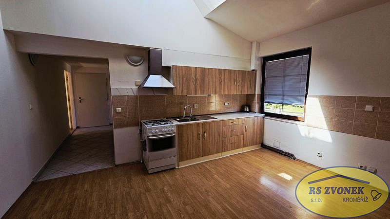 Pronájem bytu 4+kk 119 m² – fotografie 2