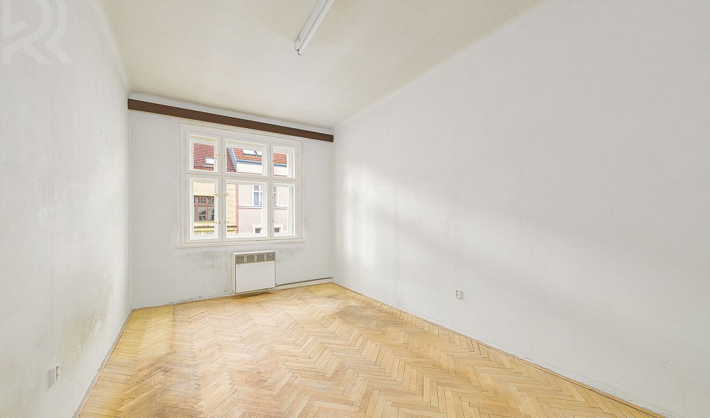 Prodej bytu 2+1 75 m², Praha – náhled fotky 3