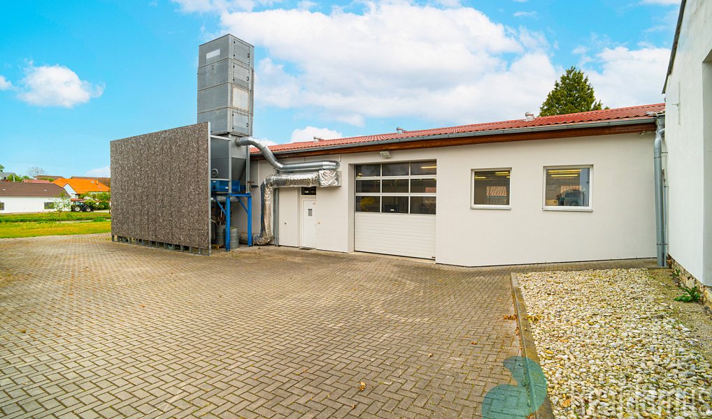 Prodej výrobních prostor 1 075 m², Babice – náhled fotky 22