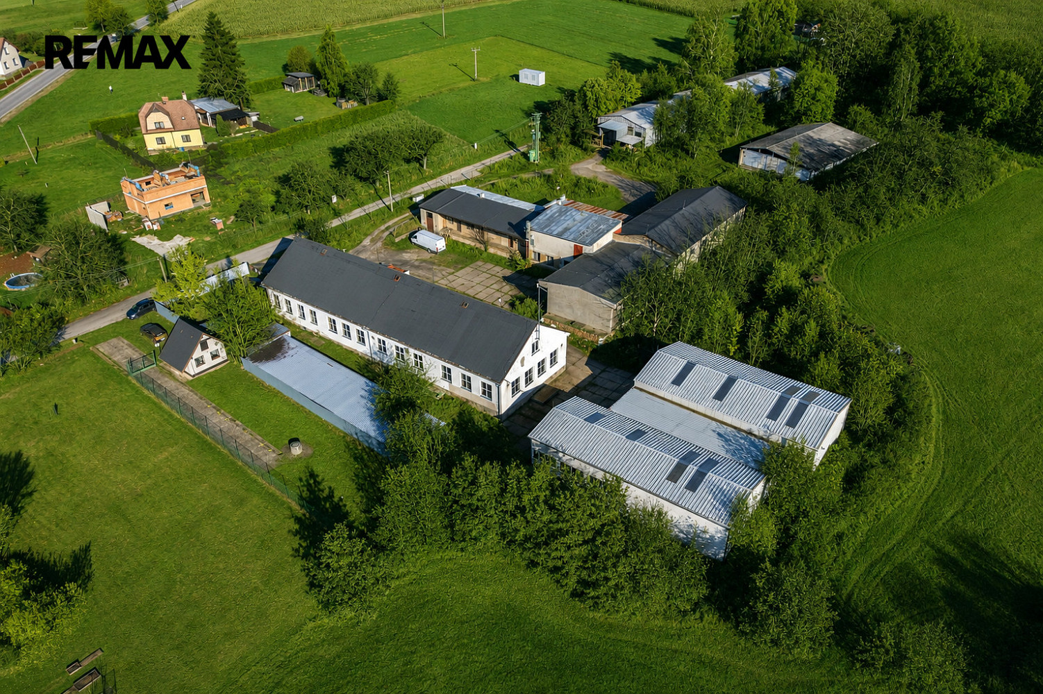 Prodej skladovacích prostor 1 380 m² – fotografie 2
