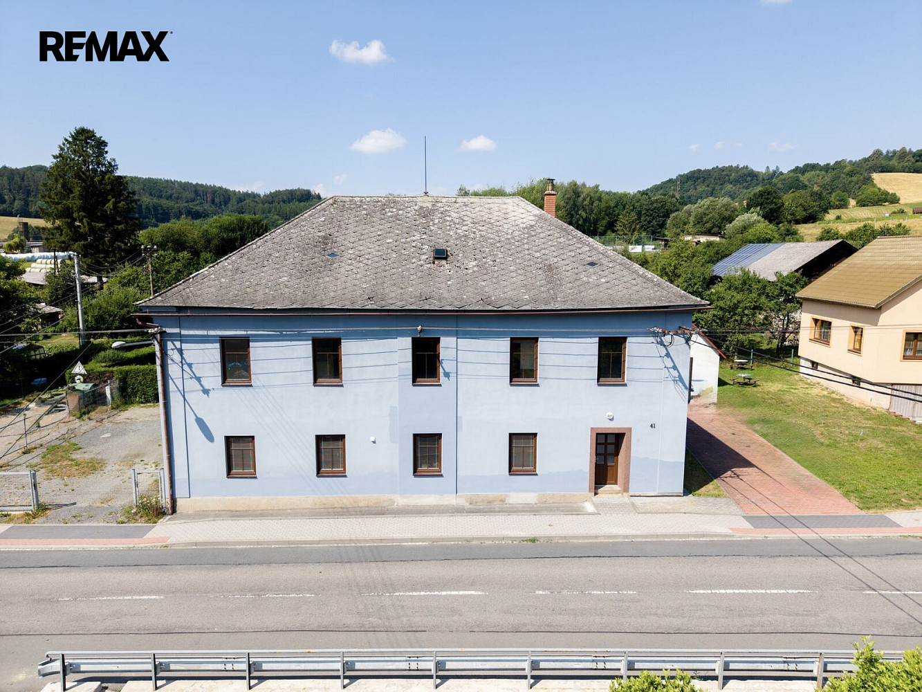 Prodej obchodních prostor 260 m² – fotografie 2