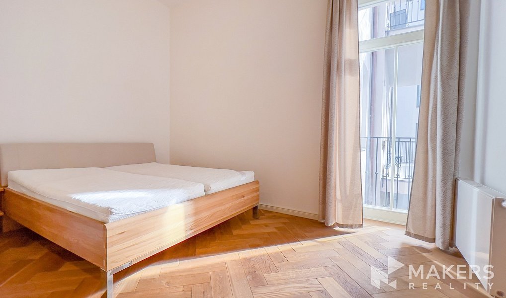 Pronájem bytu 3+kk 97 m², Praha – náhled fotky 2