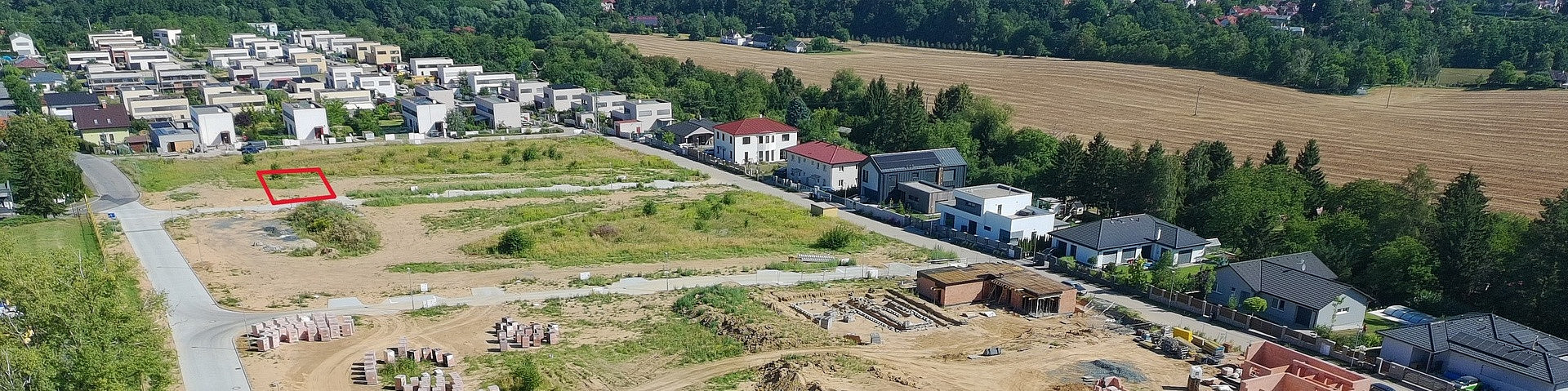 Prodej stavebního pozemku 693 m² – fotografie 4
