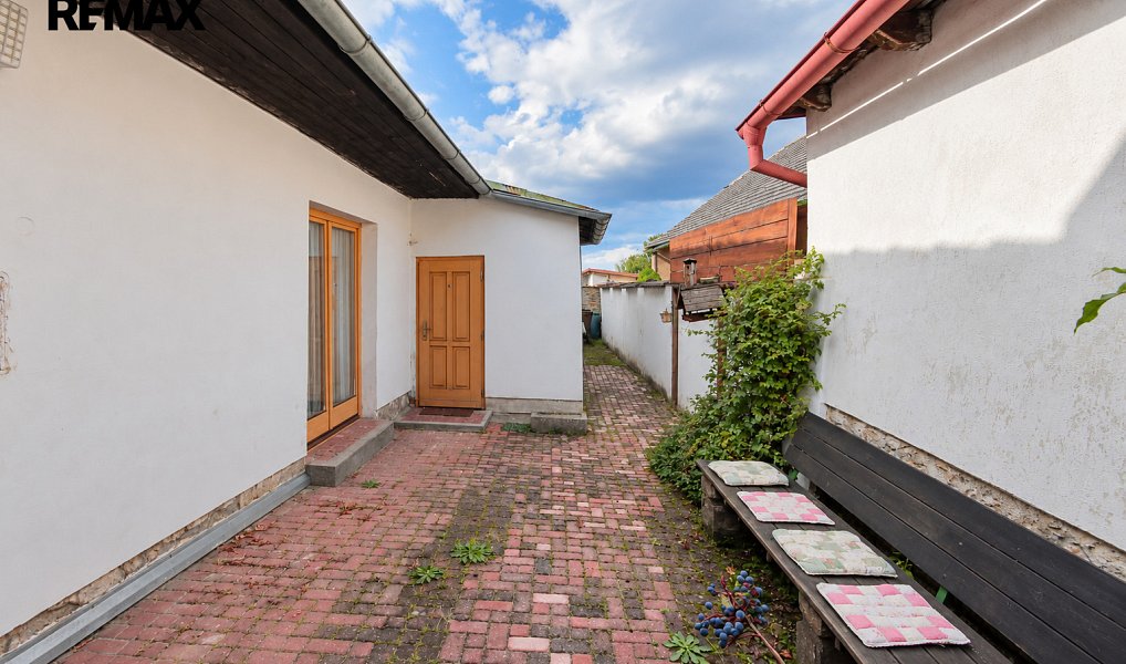 Prodej domu 168 m² s pozemkem 440 m², Zahrádky – náhled fotky 43