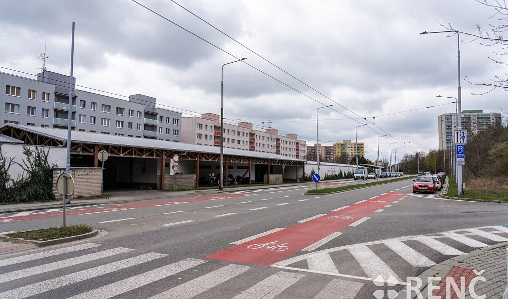 Prodej nadstandardní samostatné garáže o ploše 62,9 m2 na ulici Petra Křivky, Brno Nový Lískovec., Brno – náhled fotky 9