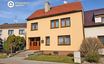 Prodej domu 242 m² s pozemkem 1 058 m², Zahrádky, Neslovice, okres Brno-venkov