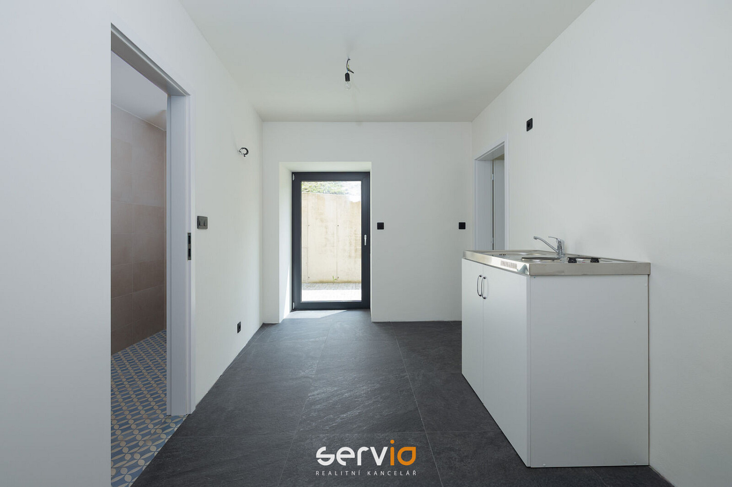 Prodej komerčního objektu (jiného typu) 29 m² — photo 4
